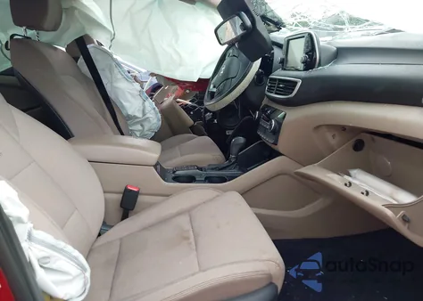 2021 Hyundai Tucson Value z USA, uszkodzony, nr VIN KM8J33A41MU330299